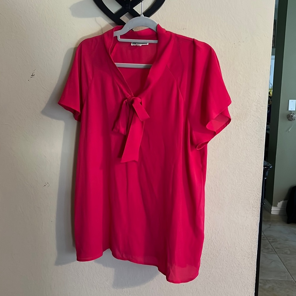 Pleone Fuschia flutter sleeve blouse with tie L